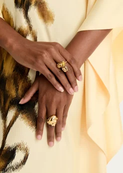 Oscar de la RentaSeashell Rhinestone Ring