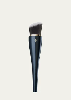 THIS ITEM IS NOT AVAILABLE.Cle de Peau BeauteHigh Coverage Foundation Brush