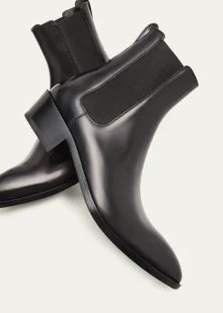 TOM FORDMen's Burnished Leather Chelsea Boots