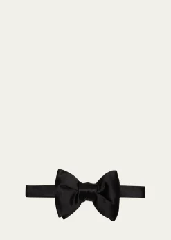 TOM FORDMen's Pre-Tied Silk Bow Tie