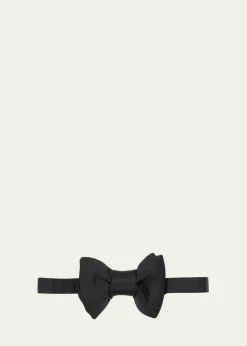 TOM FORDMen's Pre-Tied Silk Grosgrain Bow Tie