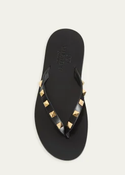Valentino GaravaniRockstud Leather Flat Thong Sandals