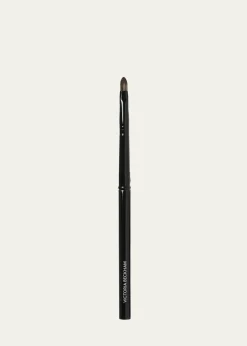 Victoria BeckhamBrush 30, Detailed Lip